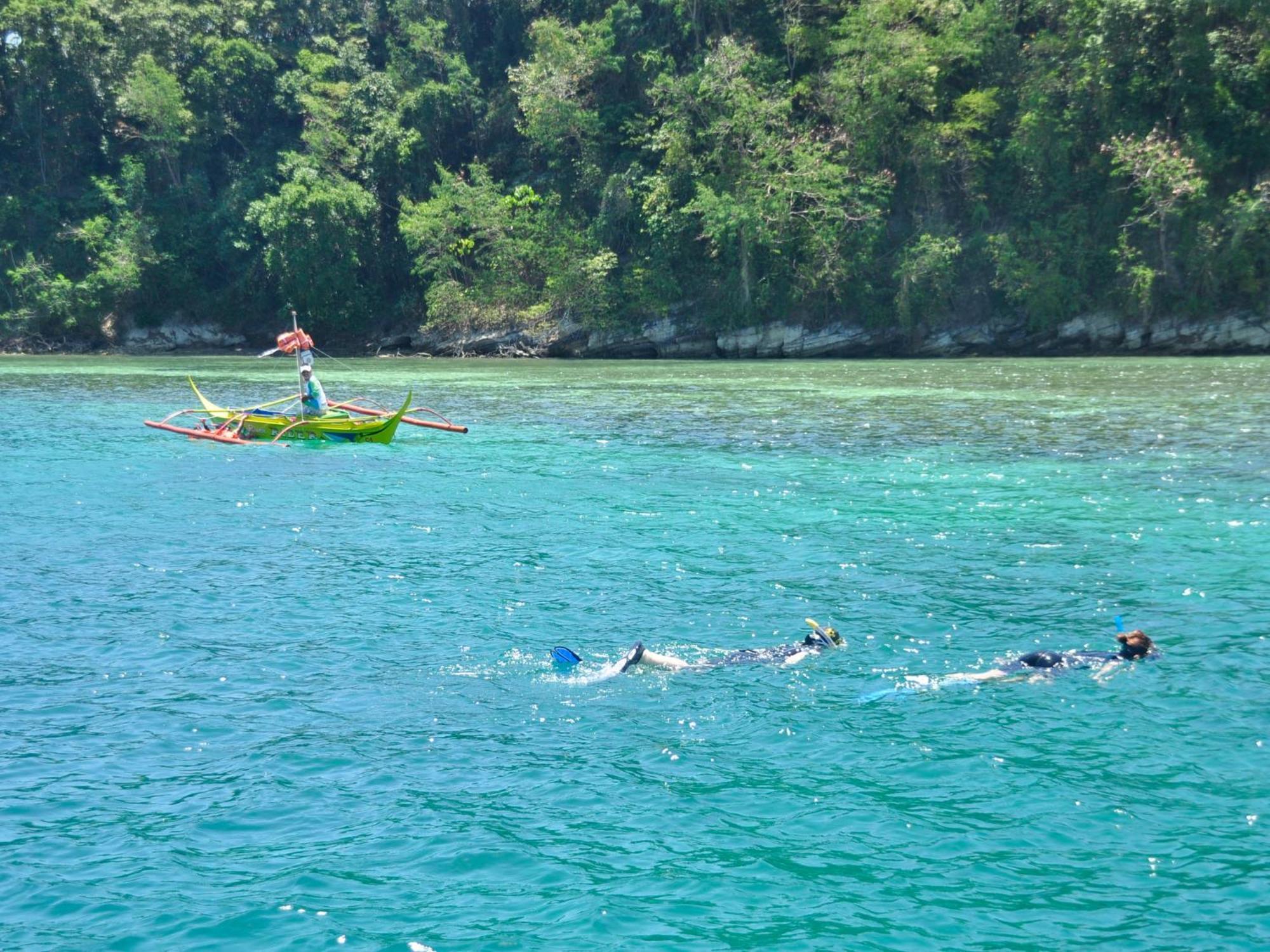 Badladz Beach And Dive Resort Puerto Galera Eksteriør billede